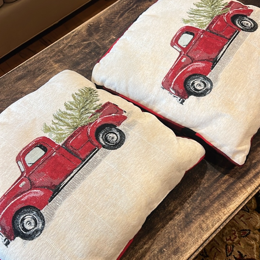 Brentwood Originals Tree Delivery holiday pillows - Picture 4 of 5